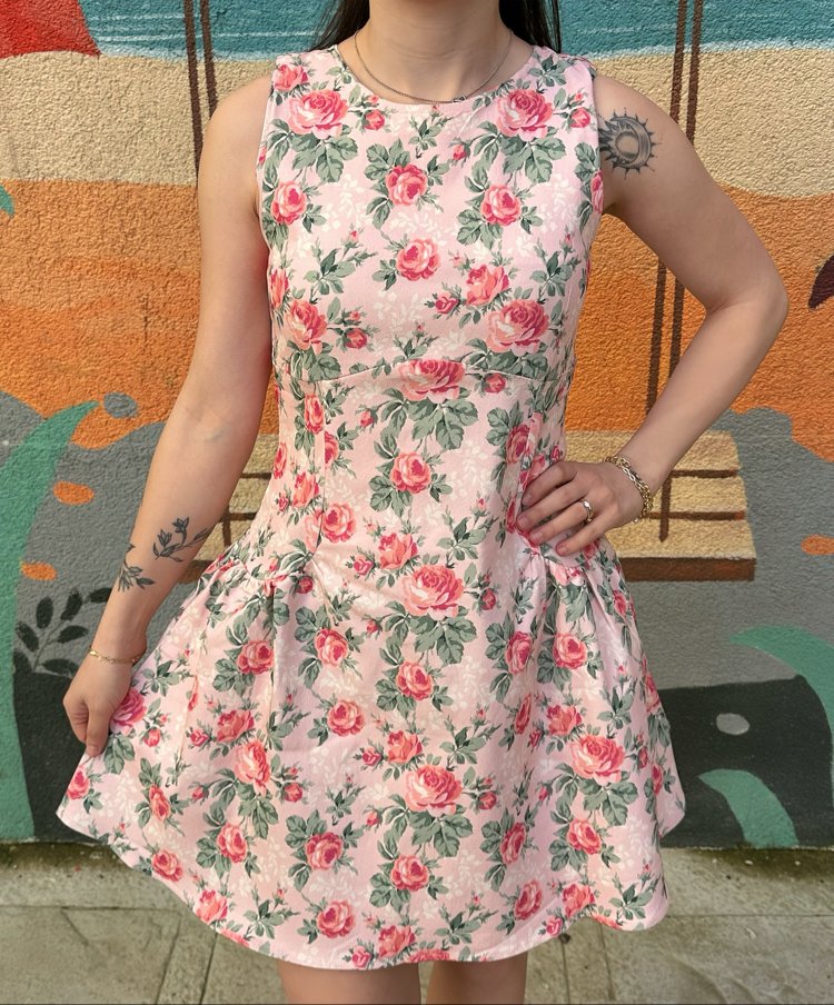 Pembe Çiçek Desenli Elbise