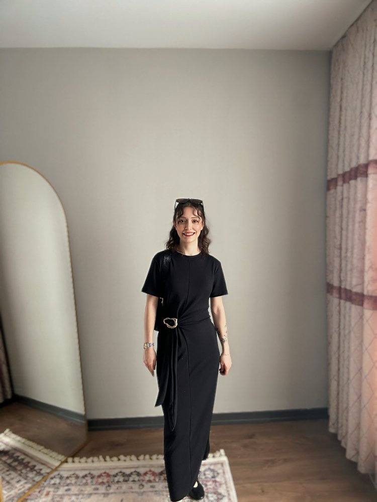 Oys Kumaş Toka Detaylı Midi Elbise